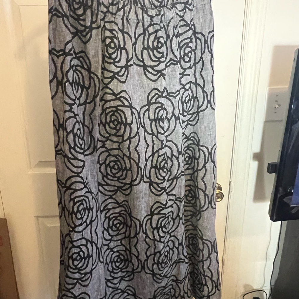 Flax long linen skirt with beautiful rose pattern